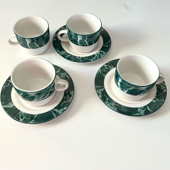 Set of 4 Newcor Vintage White & Green Coffee / Tea Cup and Saucer Plate - Picture 6 of 7